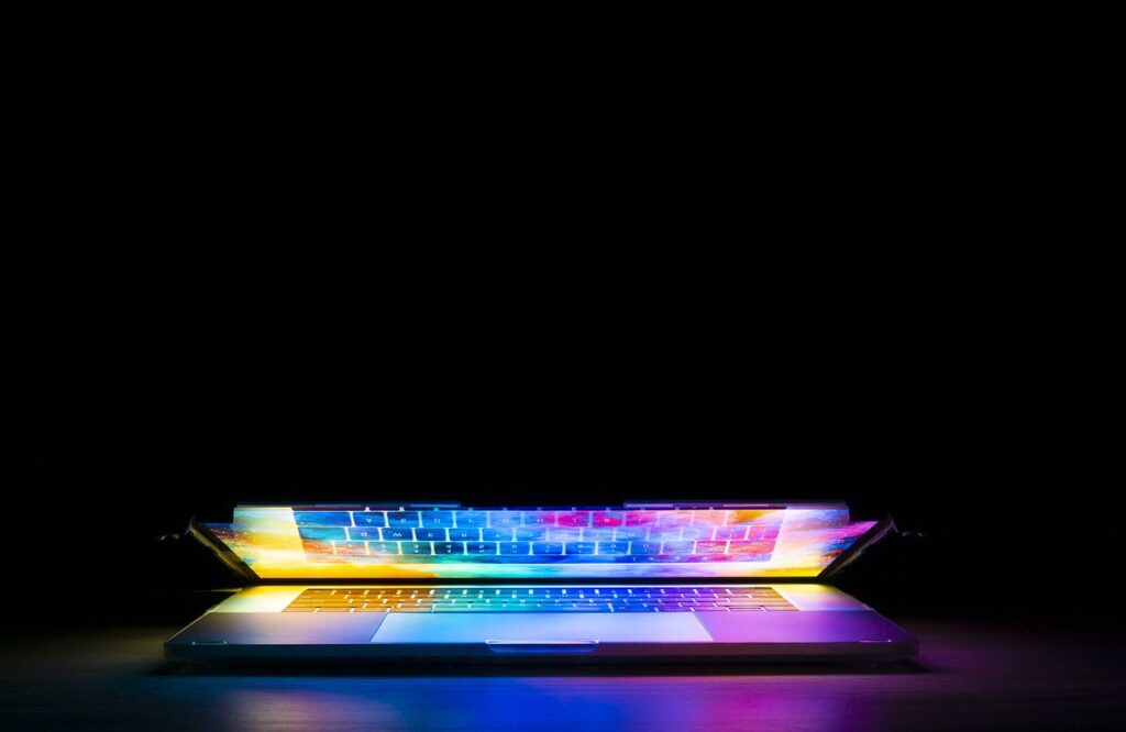 laptop screen brightness helps to reduce power usage